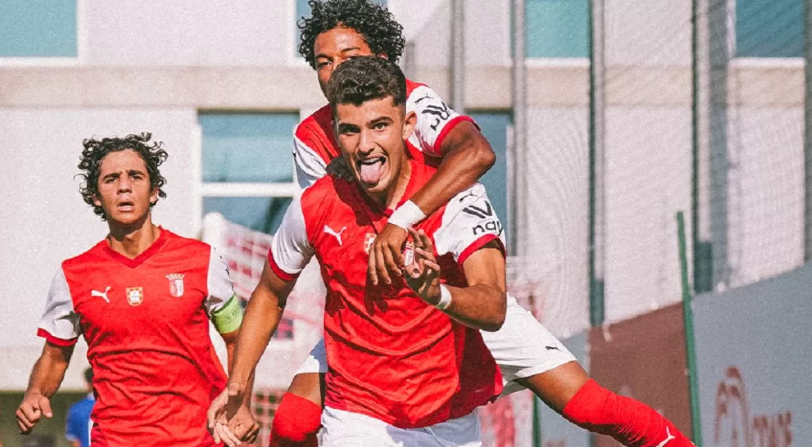 Україна має намір натуралізувати вінгера Браги